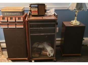 Vintage Magnavox Stereo System With 2 Speakers 8 Track Tapes Cassette Tapes (Downstairs)