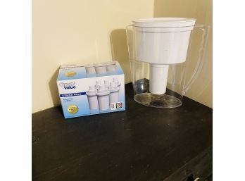 Brita Water Filter Pitcher With Box Of Filters (kitchen)