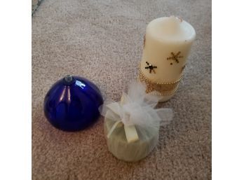 Set Of 2 Candles And Perfume Atomizer (Living Room)