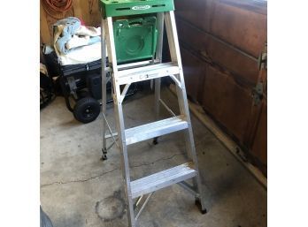 Werner 4' Ladder (Garage)