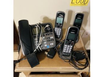 Uniden Phone System (kitchen)