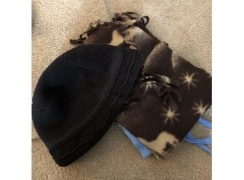 Lands End Fleece Hat And Assorted Scarves (Living Room)