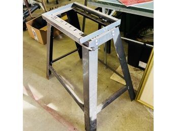 Tool Stand (Center Zone)