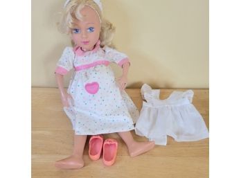 Vintage 1992 Tyco Mommy's Having A Baby Doll