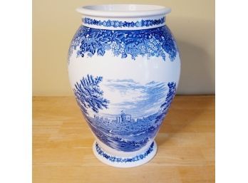 Stunning Wedgwood Windsor Castle Vase 13'
