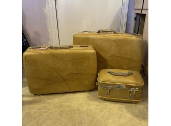 Vintage American Tourister Escort Luggage Set - SEE NOTES