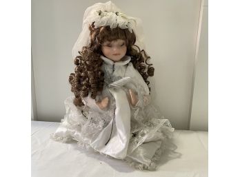 ? Vintage Porcelain Praying/bride Doll In Used Condition