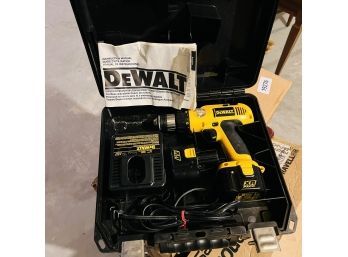 DeWalt DW972 Adjustable Clutch Cordless Drill Set (Basement)