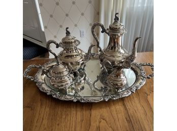 6 Piece Beautiful Vintage Silver Plated Tea Set (Dining Room)
