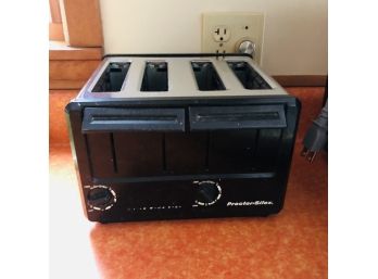 Hamilton Beach 4-slot Toaster (Kitchen)
