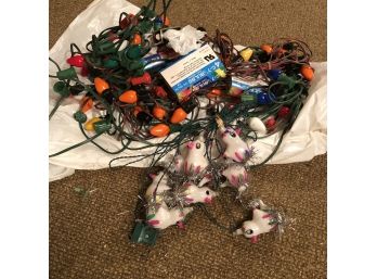 Vintage Christmas Lights: C9 And Little Tinsel Birds (Upstairs)