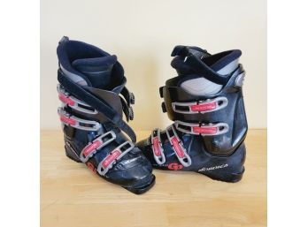Nordica GP Kids Ski Boots. Size 27/27.5
