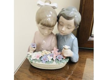 Lladro Nao Figure Of Girl And Boy (Bedroom)