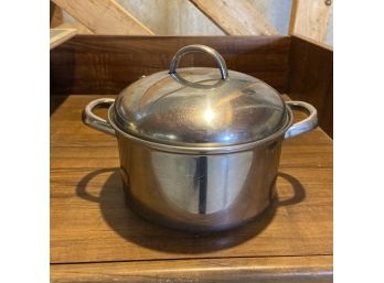 Stainless Pot With Steamer Basket (Basement)