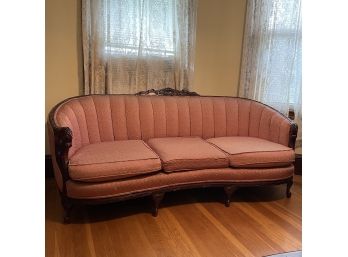 Beautiful Pink Vintage/Antique Couch In Good Condition (Living Room)