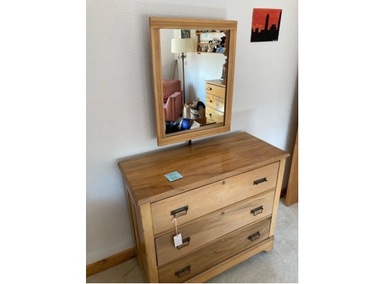3 Drawer Dresser With Mirror