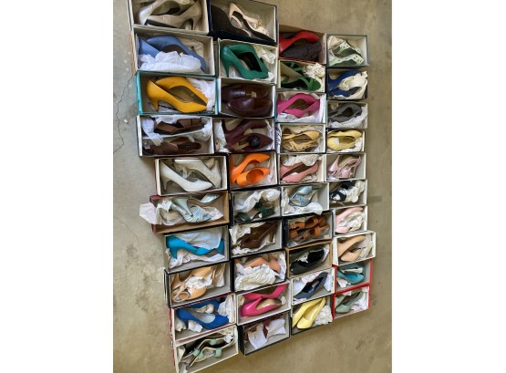 Womens Vintage Shoes 40 Pairs - 2