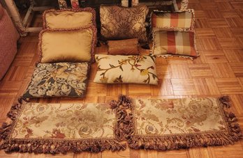 COLLECTION OF ASSORTED THROW PILLOWS