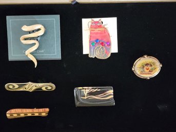 COLLECTION OF VINTAGE PINS