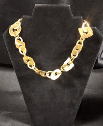 VINTAGE GOLD TONE HAMMERED CHAIN LINK NECKLACE
