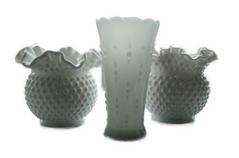VINTAGE 3 PC COLLECTION OF MILK GLASS VASES
