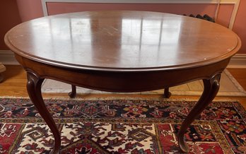 VINTAGE QUEEN ANNE STYLE COFFEE TABLE