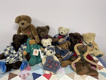 11 PC COLLECTION OF BOYD'S BEARS