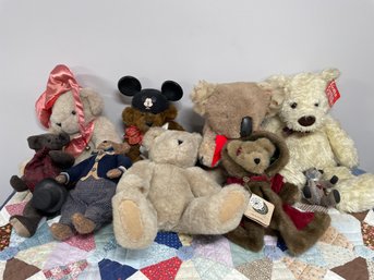 ASSORTED COLLECTION OF TEDDY BEARS AND OTHER STUFFED ANIMALS