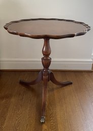 MAHOGANY CLAW FOOT PIE CRUST TABLE BY IMPERIAL FURNITURE