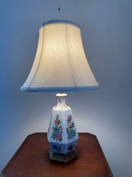 VINTAGE FLORAL PORCELAIN TABLE LAMP