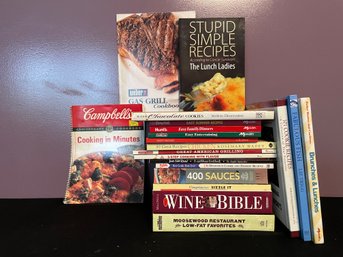 ASSORTED COLLECTION OF COOK BOOKS