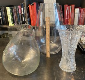 COLLECTION OF CRYSTAL AND GLASS VASES
