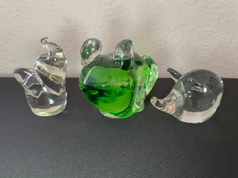 VINTAGE 3 PC COLLECTION OF HAND BLOWN GLASS FIGURINES