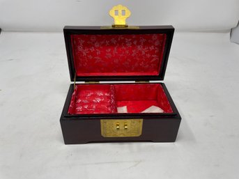 HANDMADE VINTAGE ROSEWOOD CHINESE JEWELRY BOX