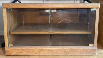 VINTAGE TV STAND WITH PULL OUT SHELF