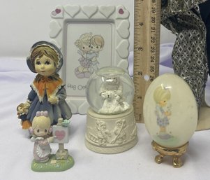 COLLECTION OF VINTAGE FIGURINES