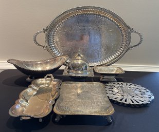 ASSORTED COLLECTION OF VINTAGE SILVERPLATED SERVEWARE