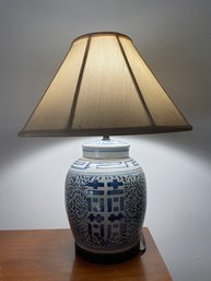 ANTIQUE CHINESE BLUE AND WHITE GINGER JAR