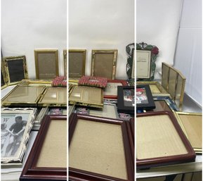 LARGE ASSORTED COLLECTION OF PICTURE FRAMES
