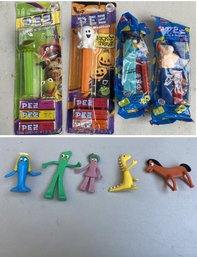ASSORTED COLLECTION OF PEZ DISPENSERS AND VINTAGE TOY FIGURES