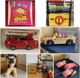 ASSORTED COLLECTION OF VINTAGE EDUCATIONAL TOYS