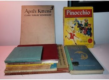 ASSORTED COLLECTION OF VINTAGE 1940'S CHILDREN'S BOOKS