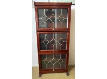 ELEGANT LEADED GLASS BOOKCASE WITH 6 TOTAL SHELVES