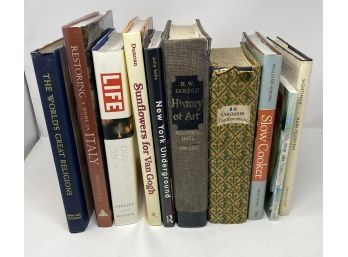 COLLECTION OF ASSORTED BOOKS - LOT 3