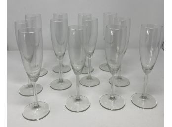 SET OF 12 CHAMPAGNE GLASSES