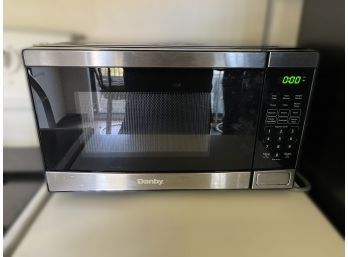 Danby Counter Size Microwave