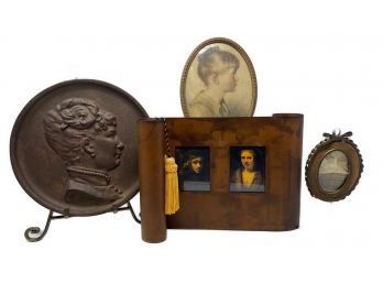 COLLECTION OF ASSORTED PLAQUES, FRAMES AND DECOR