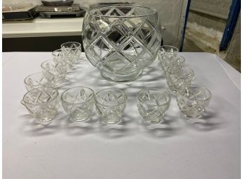 RARE COLONY HEAVY GLASS CRYSTAL PUNCH BOWL WITH 12 CUPS