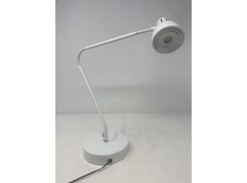 WHITE ARCADIA COLLECTION DESK LAMP
