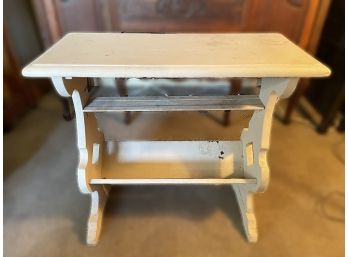 VINTAGE MAGAZINE AND BOOK RACK SIDE TABLE